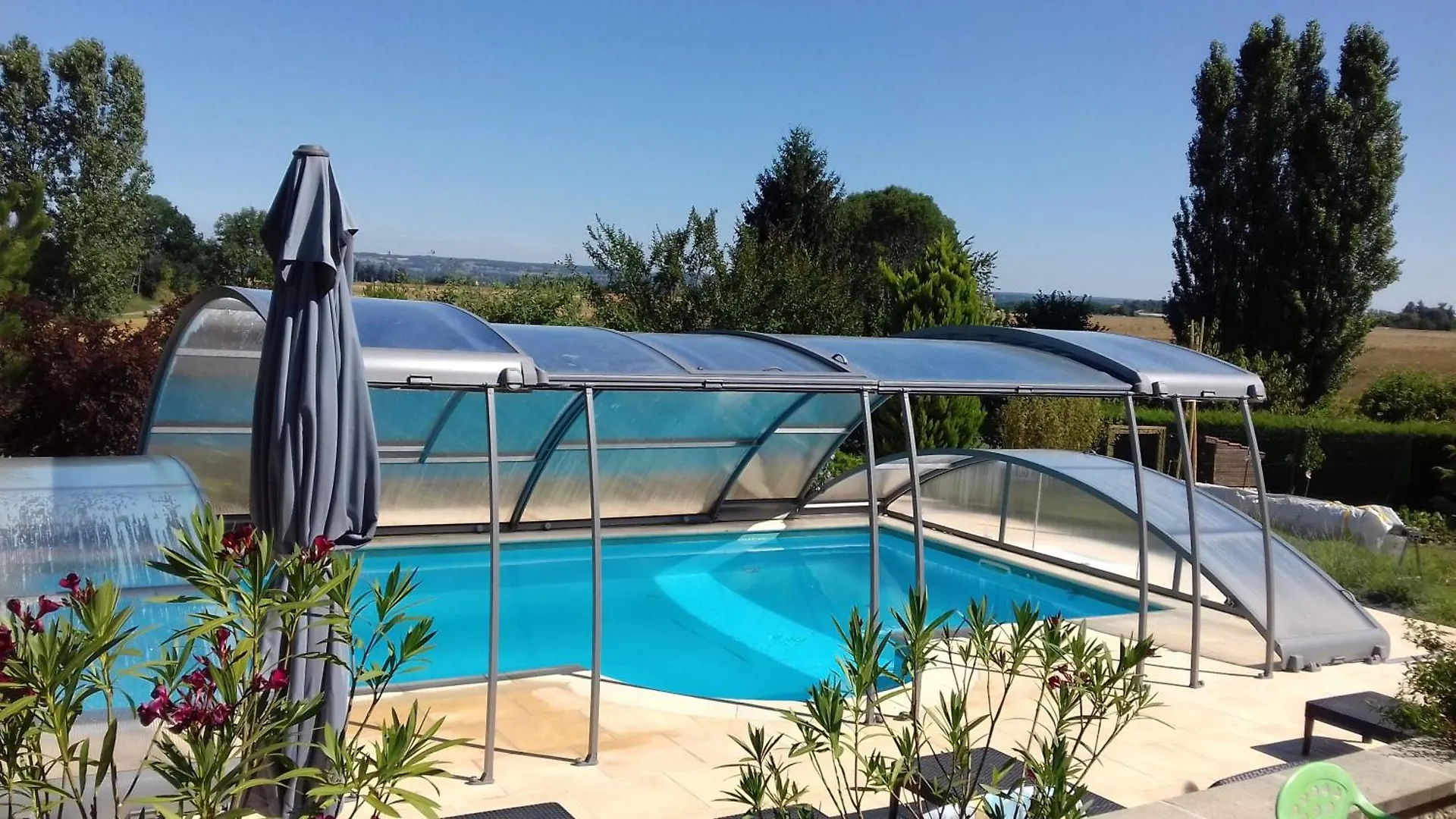 Les Merles Marcollin France